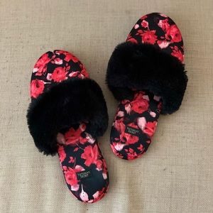 Victoria’s 🤫 Secret Faux Fur and Satin Slippers